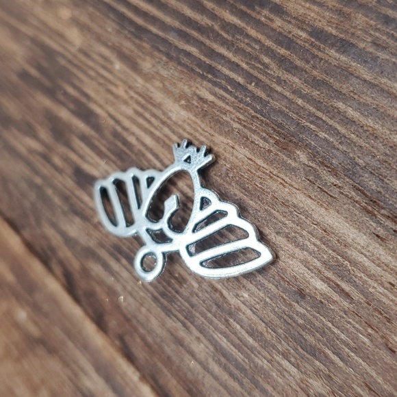 Native flying thunderbird pendant - Picture 1 of 2